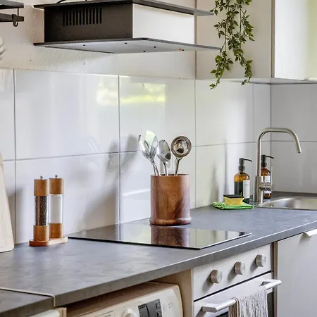 Design 2br - 6 Guests & Workspace - Messe Dus Appartement