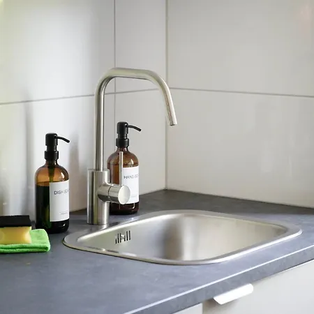 Design 2br - 6 Guests & Workspace - Messe Dus