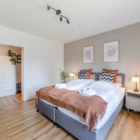 Design 2br - 6 Guests & Workspace - Messe Dus Appartement Duisburg