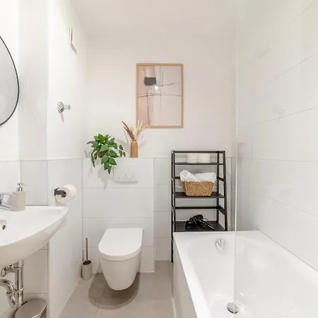 Design 2br - 6 Guests & Workspace - Messe Dus Appartement